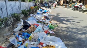 Sampah Menumpuk Dipinggir Jalan Manunggal Belakang Pajak Inpres Kutacane Aceh Tenggara