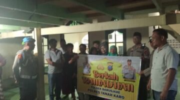 Polsek Barusjahe Gelar Safari Ramadhan dan Berbagi Takjil di Mesjid Al-Muktaqin