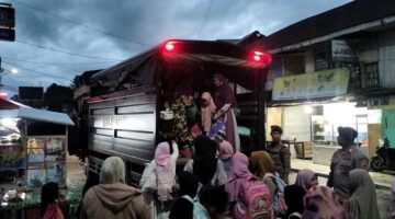 Brimob Aceh, Adalah Sahabat Anak, Peduli Terhadap Dunia Pendidikan