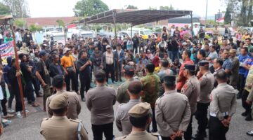 Polres Karo, Laksanakan Pengamanan Aksi Unjuk Rasa Warga di Dua Desa, Situasi Tetap Kondusif